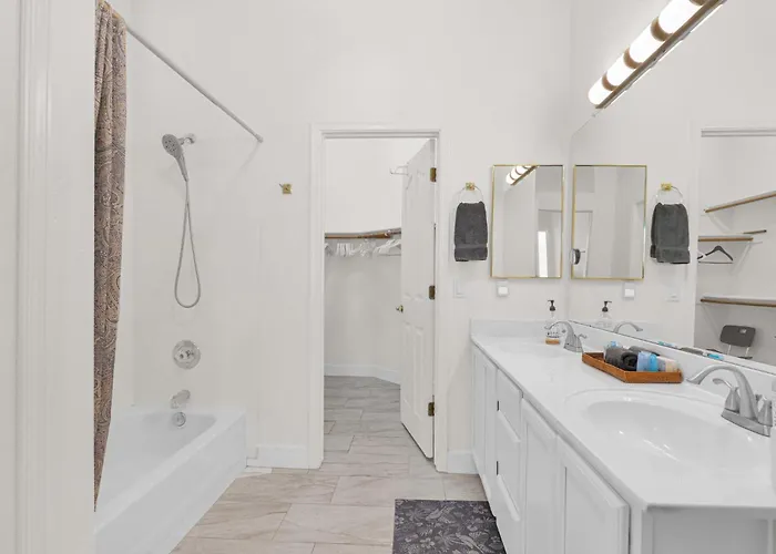 Privacy, Pickleball, Club House, Hiking, Mountains Scottsdale
